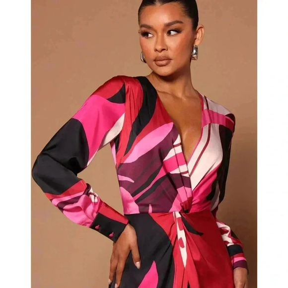 Fashion Nova NOVA LUXE Pink/Black Maxi Dress Size XS. Sexy Long Sleeve Vneck - Picture 4 of 11